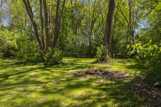 26165 Oak Leaf Trail, Excelsior, MN 55331