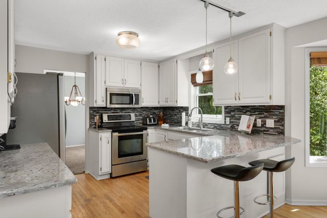26165 Oak Leaf Trail, Excelsior, MN 55331