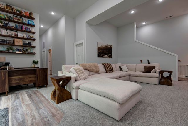 3391 N Wright Wood Avenue, Springfield, MO 65803
