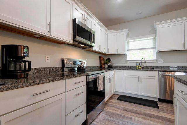 3391 N Wright Wood Avenue, Springfield, MO 65803