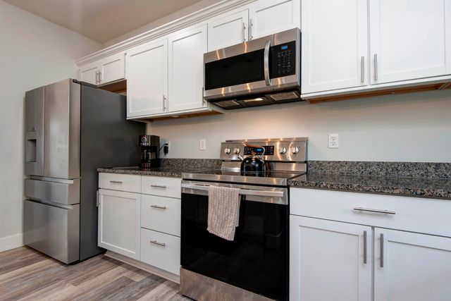 3391 N Wright Wood Avenue, Springfield, MO 65803