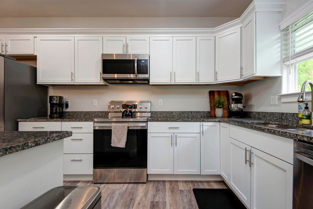 3391 N Wright Wood Avenue, Springfield, MO 65803