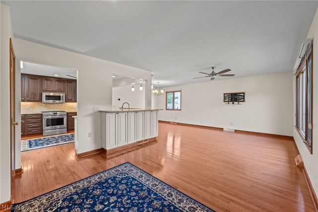 6294 Old Virginia Lane, Parma Heights, OH 44130