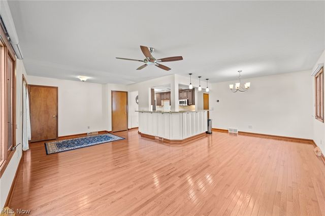 6294 Old Virginia Lane, Parma Heights, OH 44130