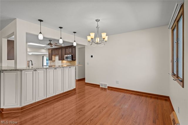 6294 Old Virginia Lane, Parma Heights, OH 44130