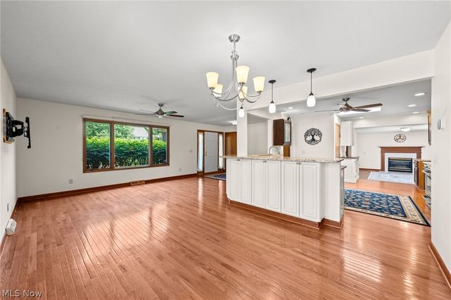 6294 Old Virginia Lane, Parma Heights, OH 44130