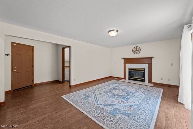 6294 Old Virginia Lane, Parma Heights, OH 44130
