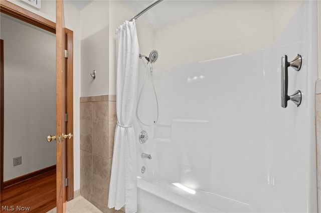 6294 Old Virginia Lane, Parma Heights, OH 44130