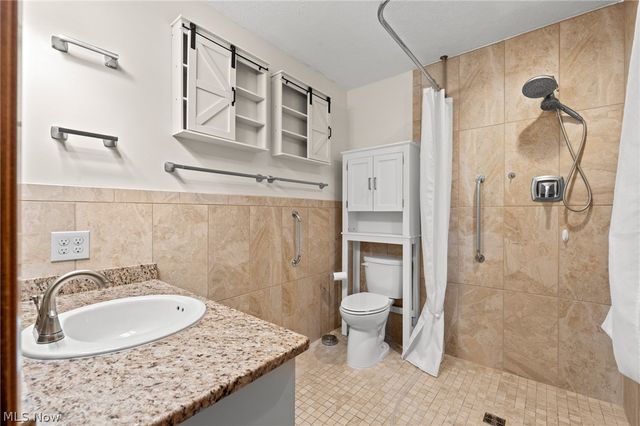 6294 Old Virginia Lane, Parma Heights, OH 44130