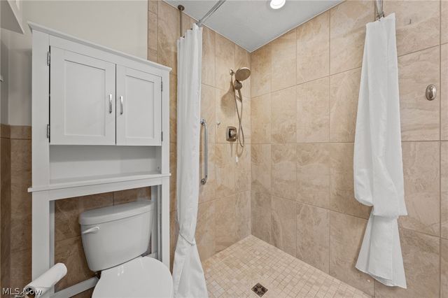 6294 Old Virginia Lane, Parma Heights, OH 44130