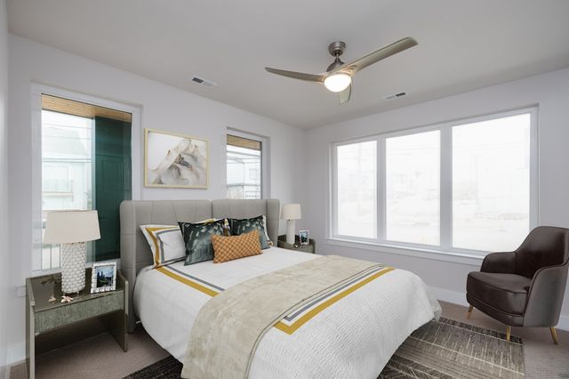 11 Fern Ave, Nashville, TN 37207