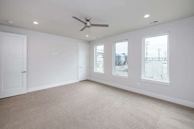 11 Fern Ave, Nashville, TN 37207