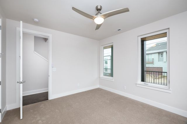 11 Fern Ave, Nashville, TN 37207