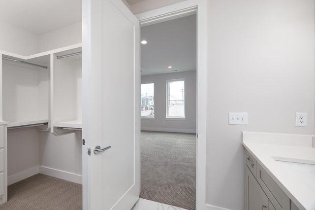 11 Fern Ave, Nashville, TN 37207