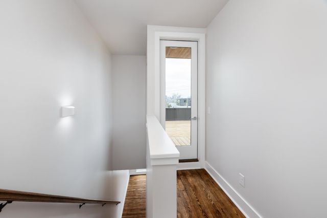 11 Fern Ave, Nashville, TN 37207