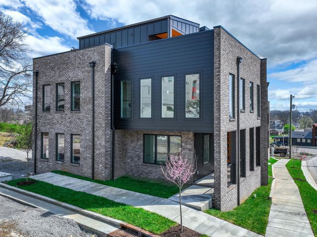 11 Fern Ave, Nashville, TN 37207