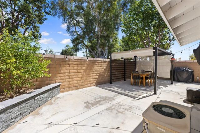 2154 E Wellington, Santa Ana, CA 92701