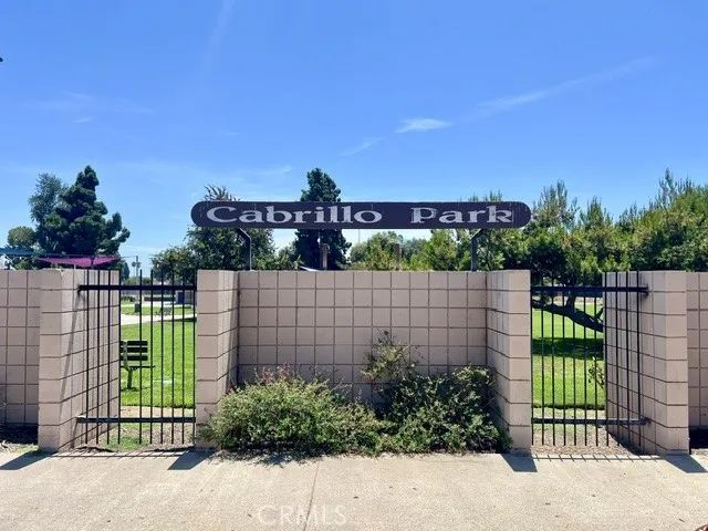 2154 E Wellington, Santa Ana, CA 92701