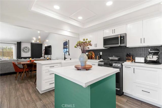 2154 E Wellington, Santa Ana, CA 92701