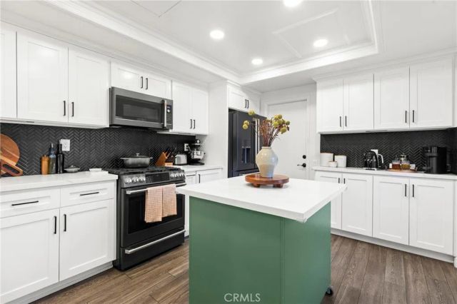 2154 E Wellington, Santa Ana, CA 92701