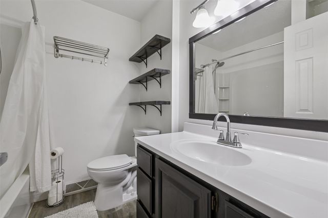 818 SE Cortina Drive, Ankeny, IA 50021