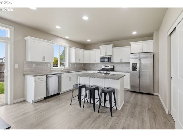 1285 TIRION Ave, Eugene, OR 97404