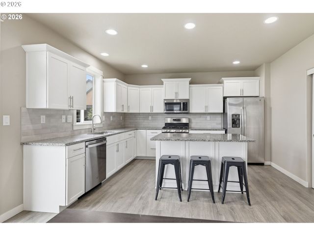 1285 TIRION Ave, Eugene, OR 97404