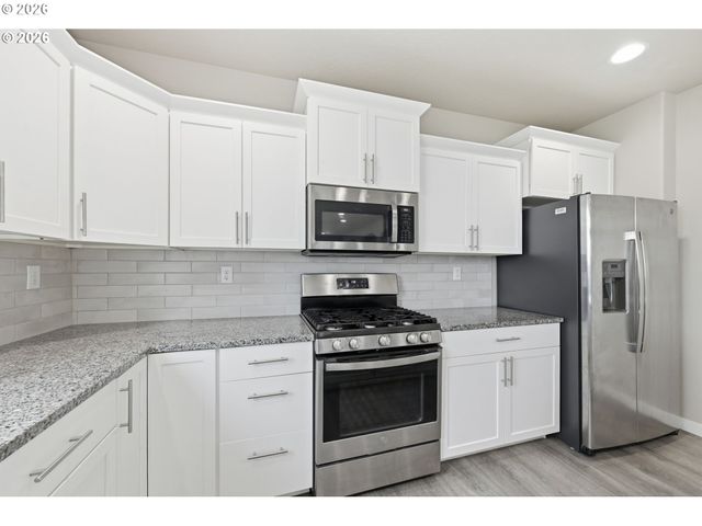 1285 TIRION Ave, Eugene, OR 97404
