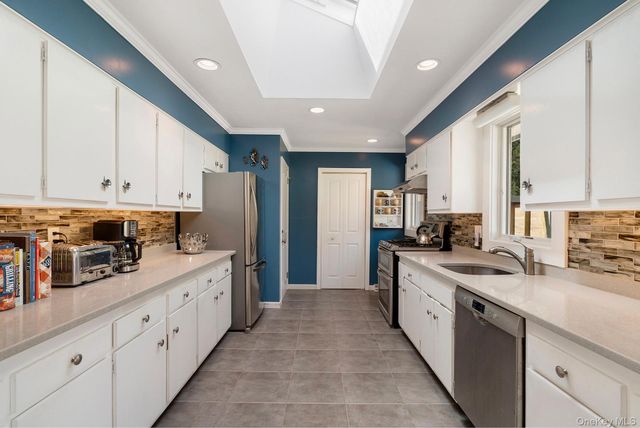 123 Windward, East Hampton, NY 11937