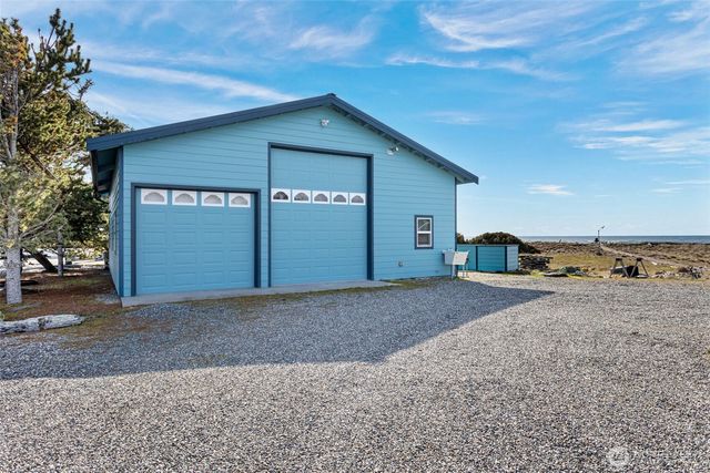 913 Riley Road, Oak Harbor, WA 98277