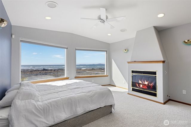 913 Riley Road, Oak Harbor, WA 98277