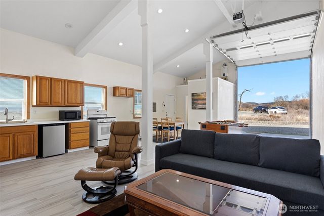 913 Riley Road, Oak Harbor, WA 98277