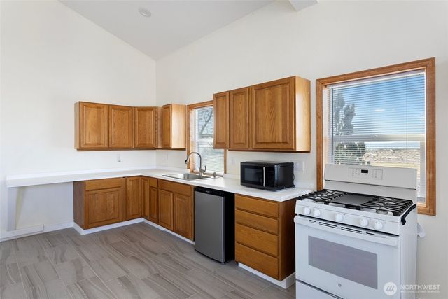 913 Riley Road, Oak Harbor, WA 98277
