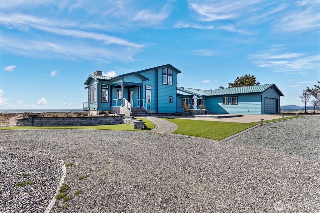 913 Riley Road, Oak Harbor, WA 98277