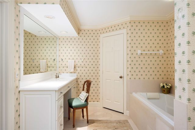 1250 W Southwinds Boulevard 215, Vero Beach, FL 32963