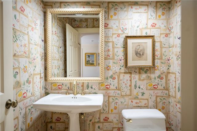 1250 W Southwinds Boulevard 215, Vero Beach, FL 32963