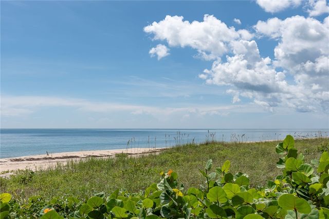 1250 W Southwinds Boulevard 215, Vero Beach, FL 32963