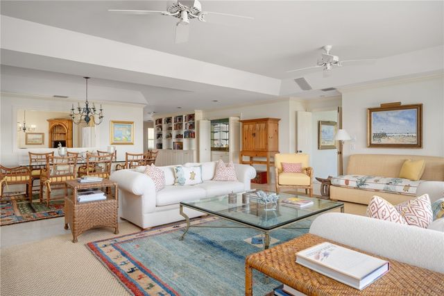 1250 W Southwinds Boulevard 215, Vero Beach, FL 32963