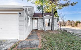 530 Independence Ct, Radcliff, KY 40160