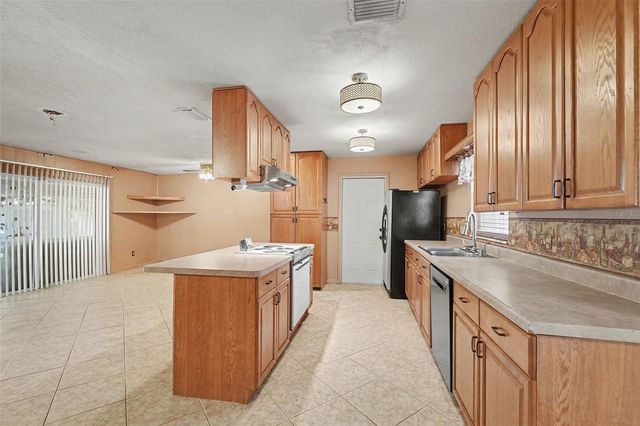 2835 BELLWOOD DR, Brandon, FL 33511