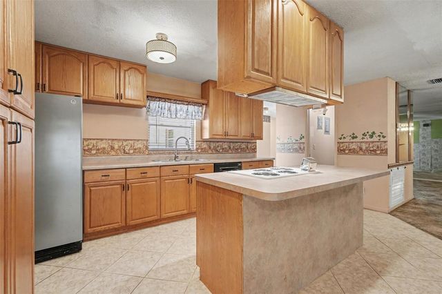 2835 BELLWOOD DR, Brandon, FL 33511