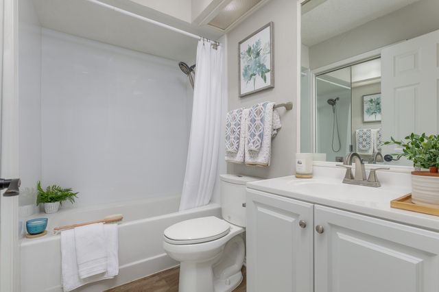 8404 Forest Lane 203, Dallas, TX 75243