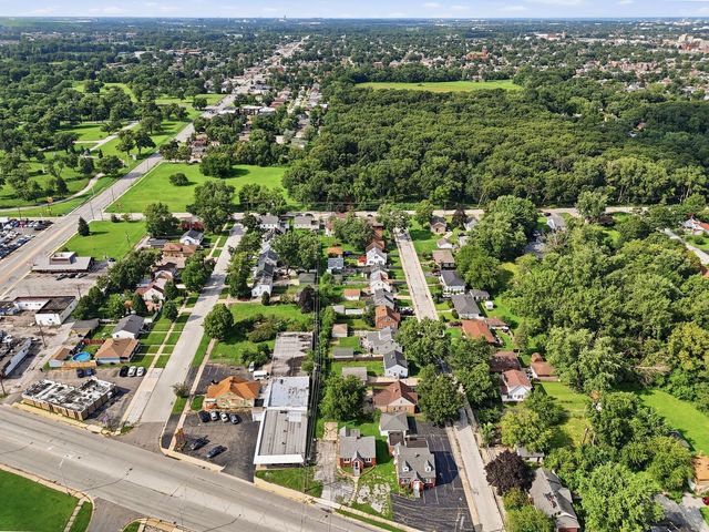404 River Oaks Drive, Calumet City, IL 60409
