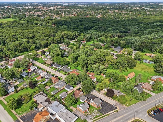 404 River Oaks Drive, Calumet City, IL 60409