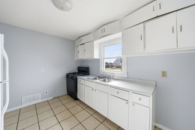 404 River Oaks Drive, Calumet City, IL 60409