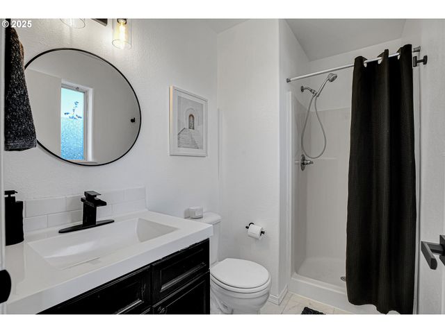 1396 Sw 22ND Ter, Gresham, OR 97080