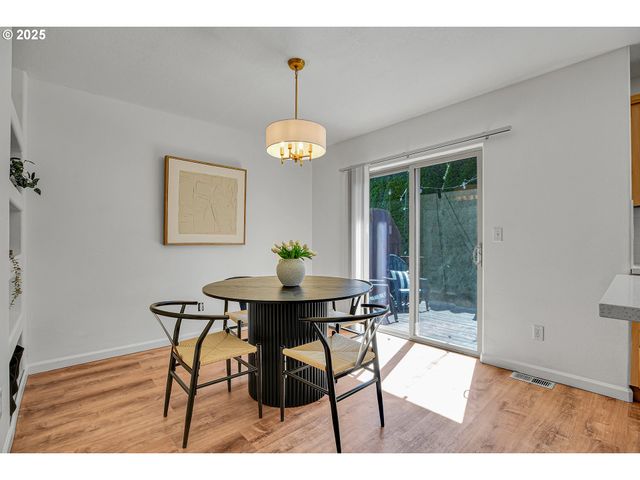 1396 Sw 22ND Ter, Gresham, OR 97080