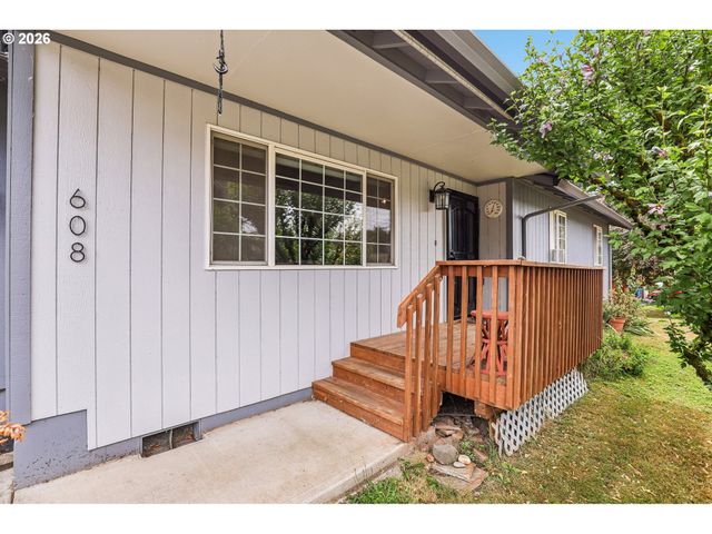 608 Se SUMNER St, Camas, WA 98607