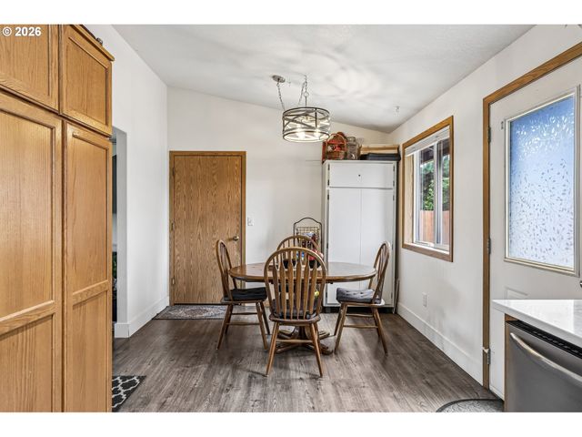 608 Se SUMNER St, Camas, WA 98607