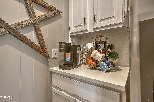 2108 Swannanoa Avenue, Kingsport, TN 37664